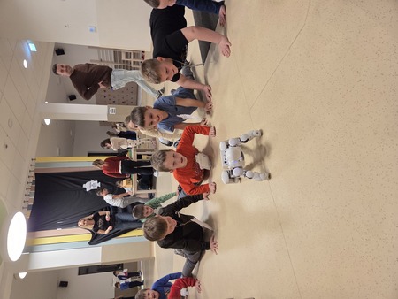 Robotki-na-nočni-misiji (2)